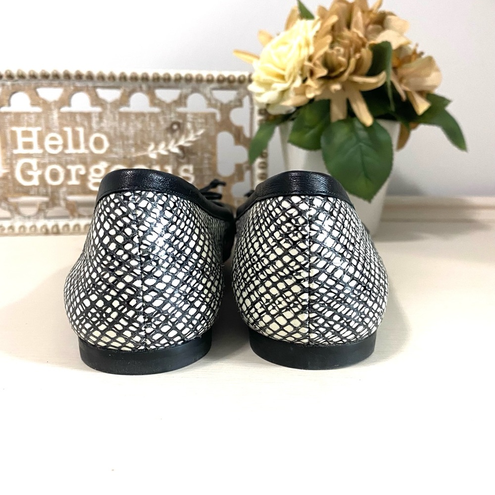Stuart Weitzman White and Black Flats - Picture 4 of 10